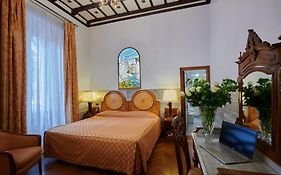 Hotel Farnese